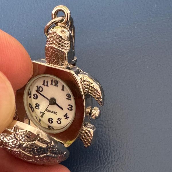 Charming Turtle Pendant Watch: A Whimsical Timepiece