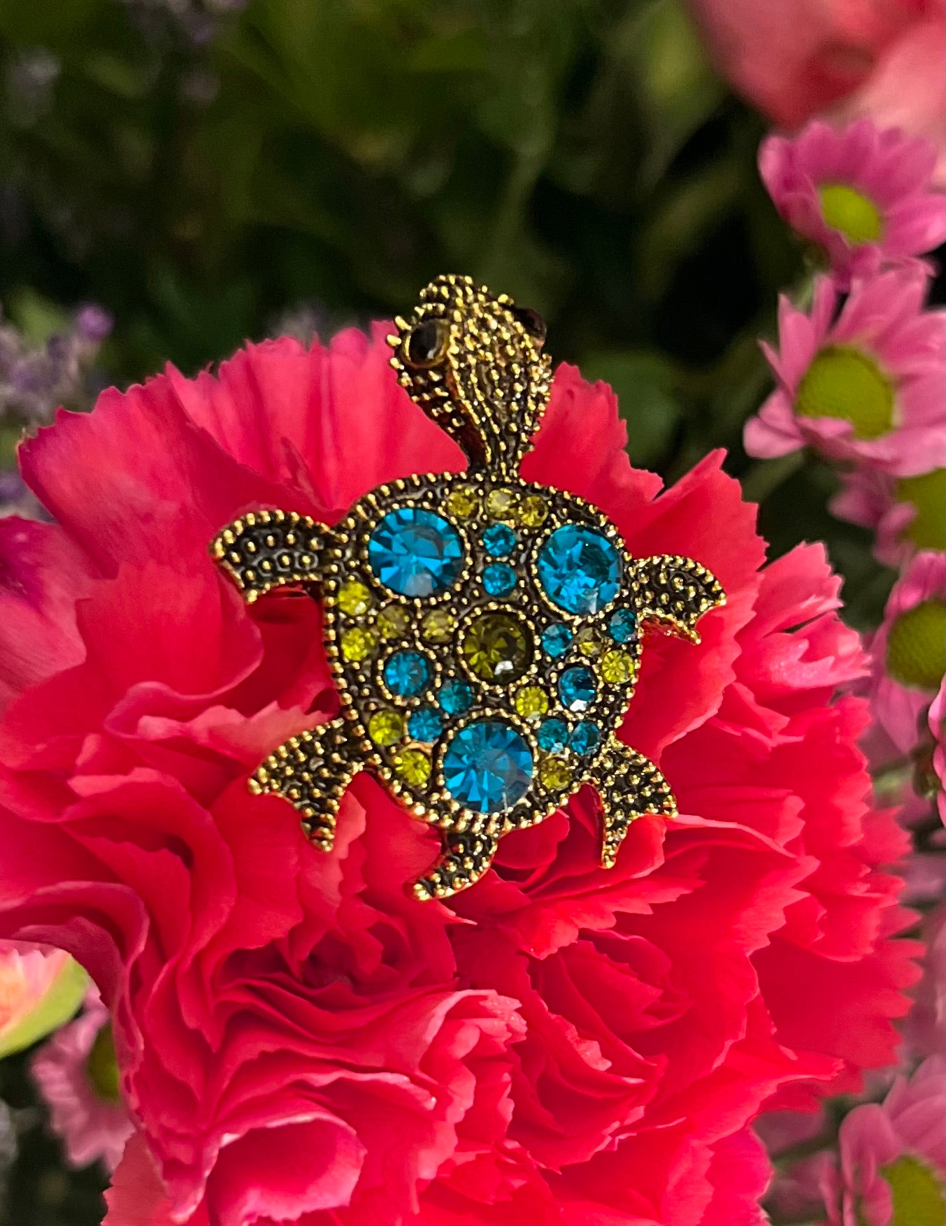 Ocean Breeze Turtle Brooch – A Jewel from the Depths