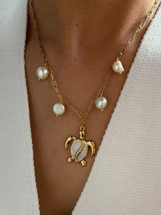 White Enamel Turtle & Pearl Pendant Necklace – Elegant Ocean-Inspired Jewelry